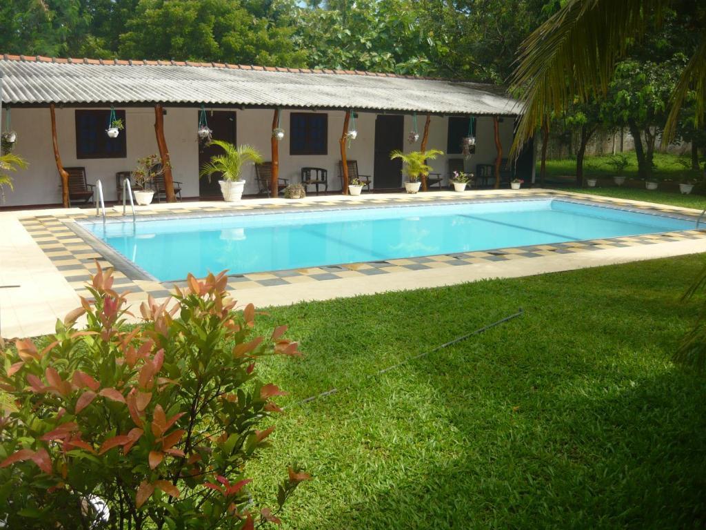 Sunrise Holiday Resort Хабарана Екстериор снимка