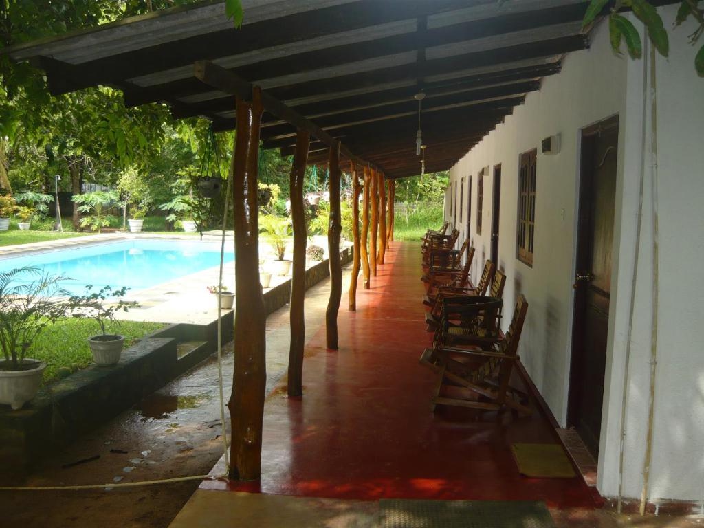 Sunrise Holiday Resort Хабарана Екстериор снимка